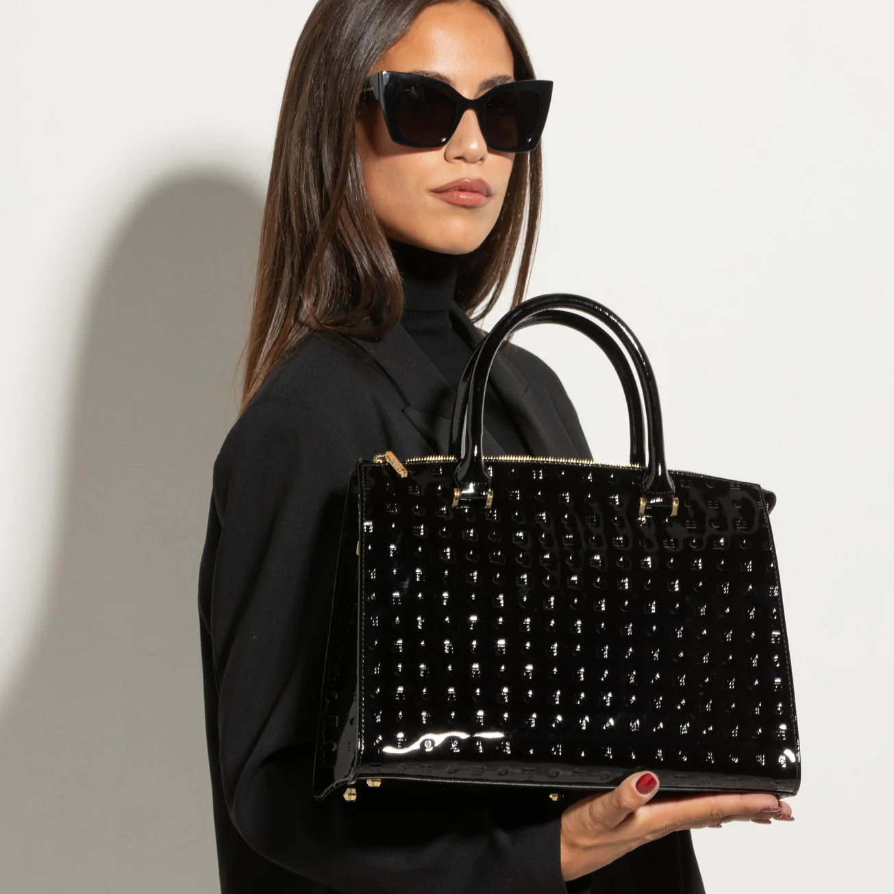 Clizia Large Top Handles - Black Patent - Image 3