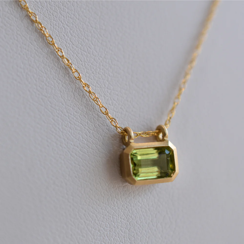 Peridot Bezel Pendant Necklace - Image 4