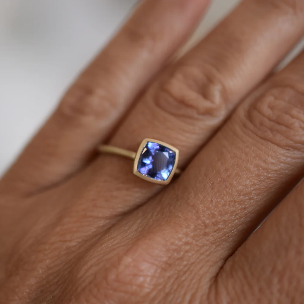Simple Bezel Ring - Tanzanite - Image 5