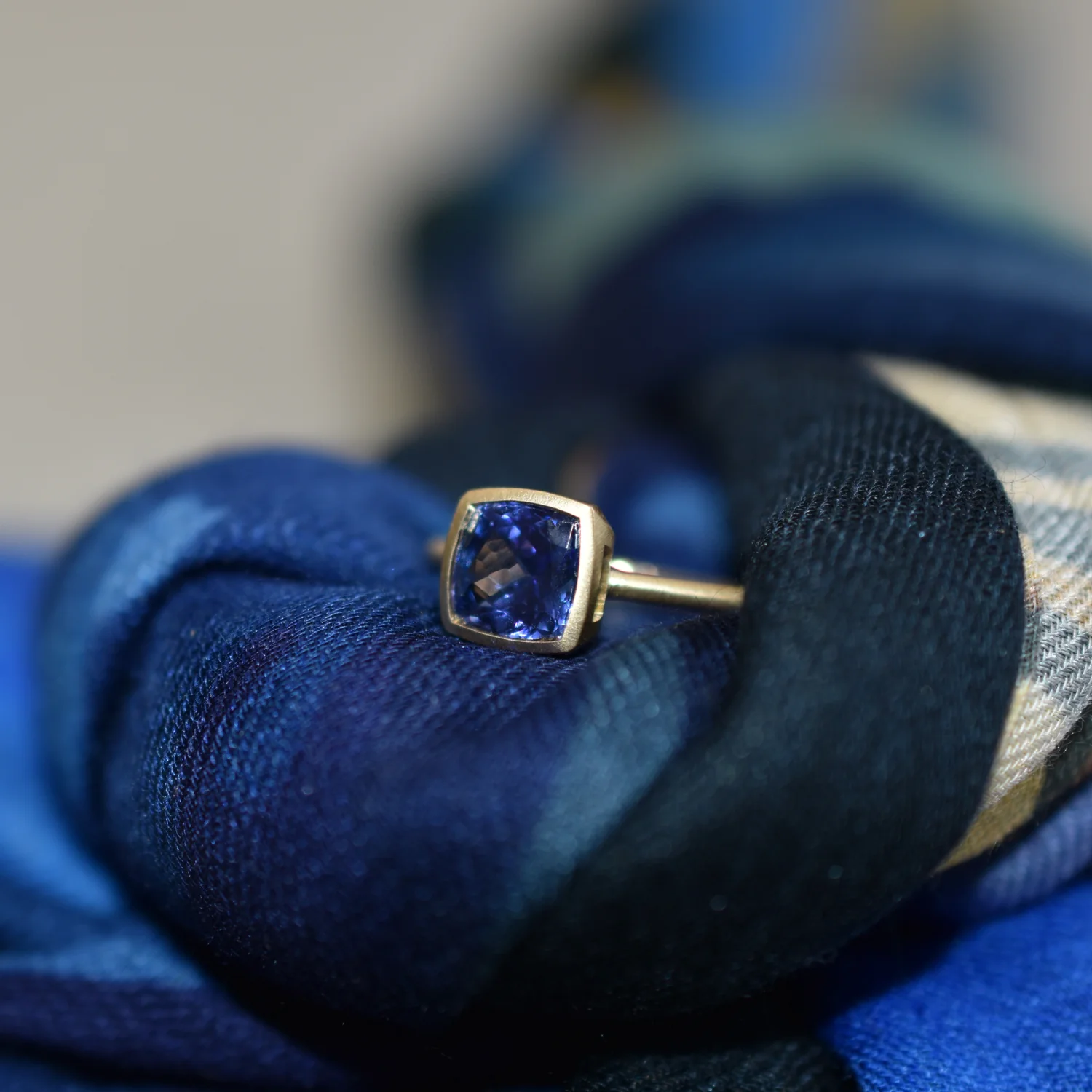 Simple Bezel Ring - Tanzanite - Image 6