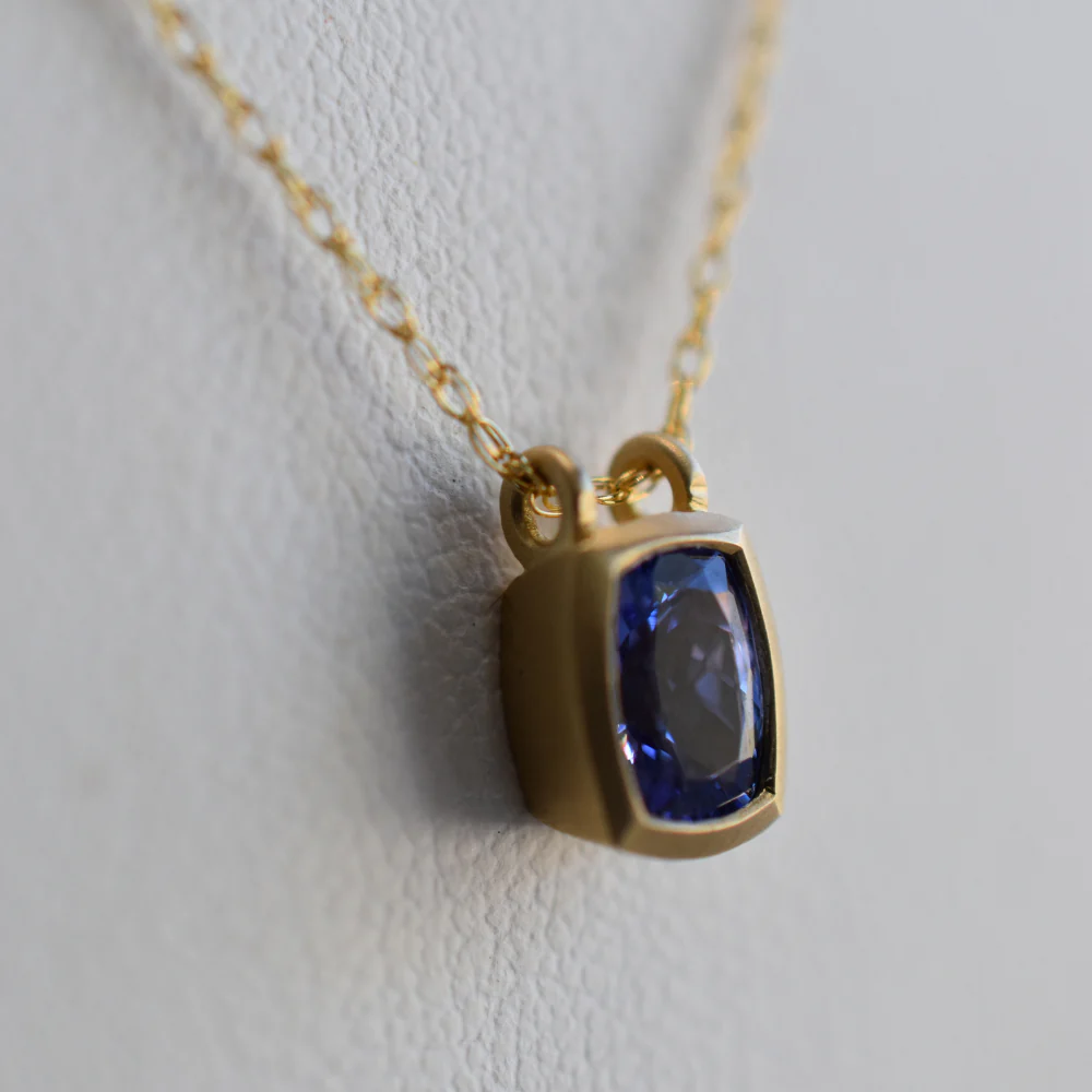 Tanzanite Bezel Pendant Necklace - Image 4