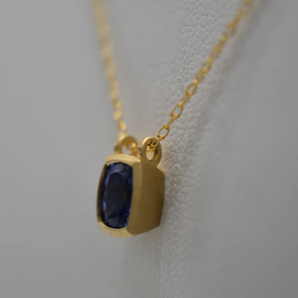 Tanzanite Bezel Pendant Necklace - Image 5
