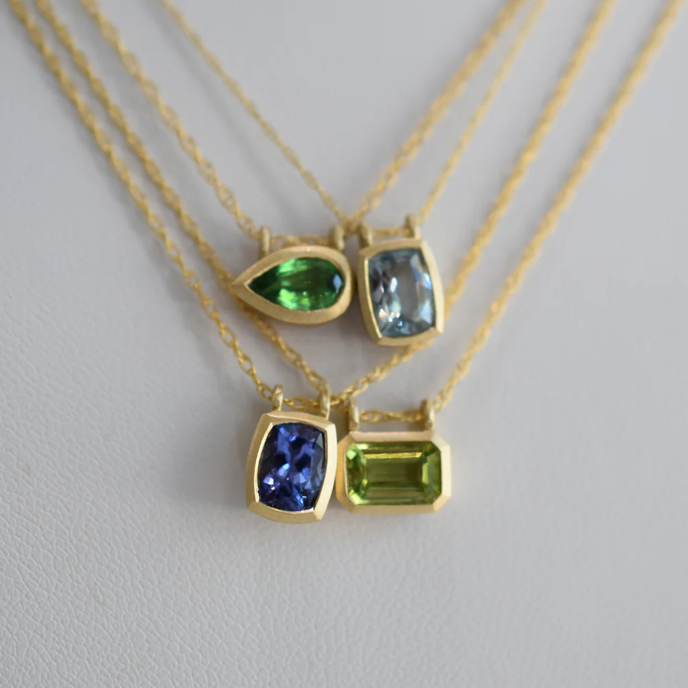 Tanzanite Bezel Pendant Necklace - Image 7